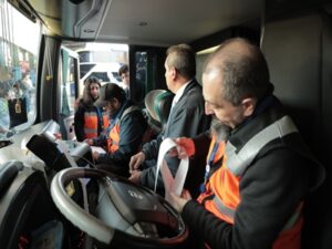 Dirección del Trabajo fiscaliza que conductores de buses interurbanos cumplan con horas de descanso en Fiestas Patrias